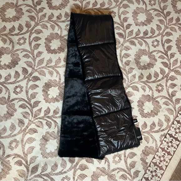 Simply Vera Vera Wang Black Faux Fur Scarf - Picture 1 of 6